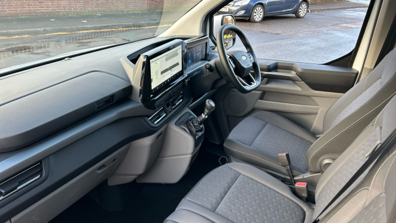 Ford Tourneo Custom 320 L1 Diesel Fwd 2.0 EcoBlue 136ps H1 Titanium 8 seater Auto